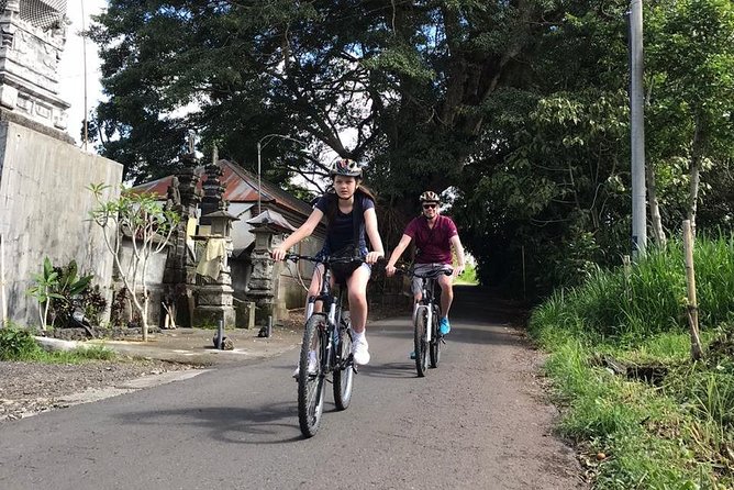 Half Day Cycling Tour ( Manual Bike ) - What the $33 price really covers