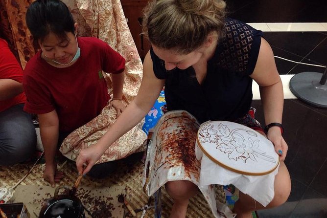 Half Day - Malang Batik Class - The 8:00 am pickup and ride to the workshop
