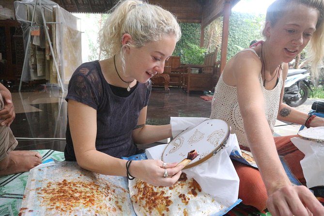 Half Day - Malang Batik Class - Stop 1: the local artisan house