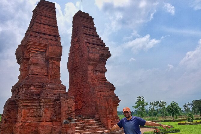 Half-Day Private Majapahit Historical Tour from Surabaya - What Ryan and Dea add to the day