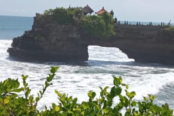 Half Day Tanah Lot Temple Private Guided Tour - Batu Bolong and the rock bridge