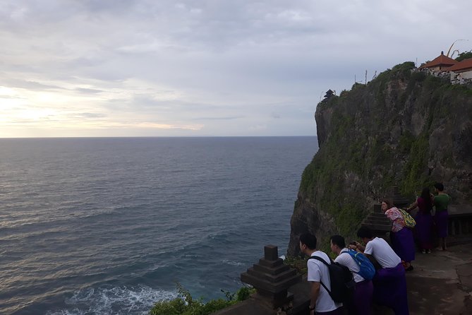 Half Day Uluwatu Temple And Kecak Dance Private Guided Tour - Why Uluwatu works so well at sunset