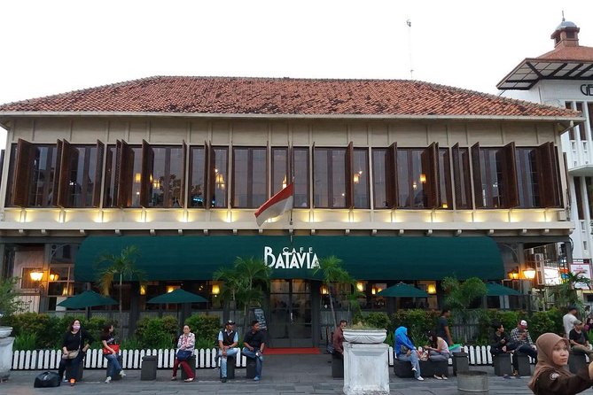 Halfday Batavia by Night with dinner at Cafe Batavia & souvenir - Fatahillah Square and the old heart of Batavia