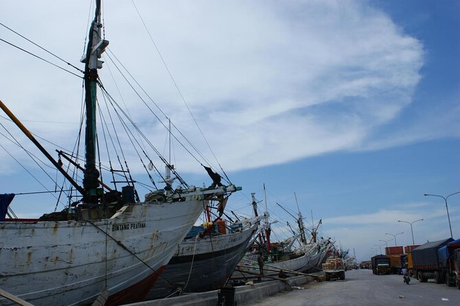 Halfday Excursion Old city Batavia with Lunch and Souvenir - Key points to know before booking