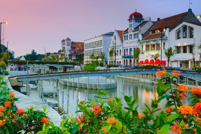 Halfday Excursion Old city Batavia with Lunch and Souvenir - Batavia Old Town and Fatahillah Square