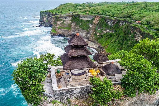 Halfday Tour:Uluwatu Temple,Kecak Dance and Dinner Jimbaran Beach with Transport - Who should choose this Uluwatu outing
