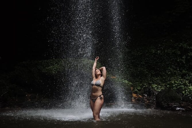 Hidden North Waterfall Bali All inclusive - Banyumala Twin offers the most classic waterfall setting