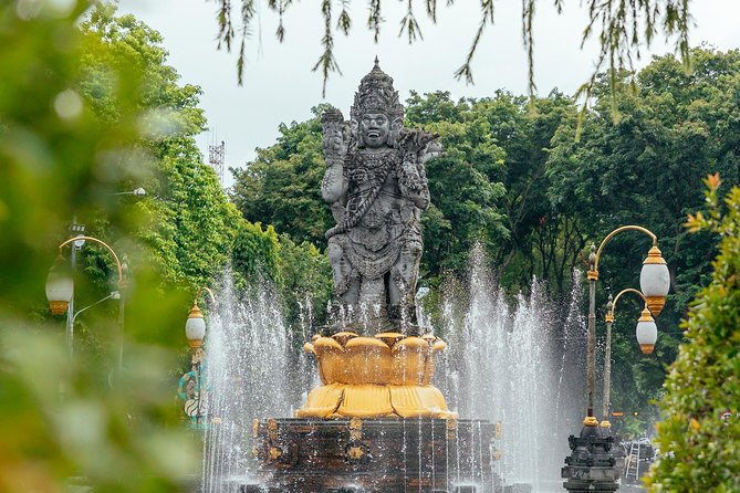 Highlights & Hidden Gems of Bali: Private City Tour - Pasar Badung, four floors of daily life