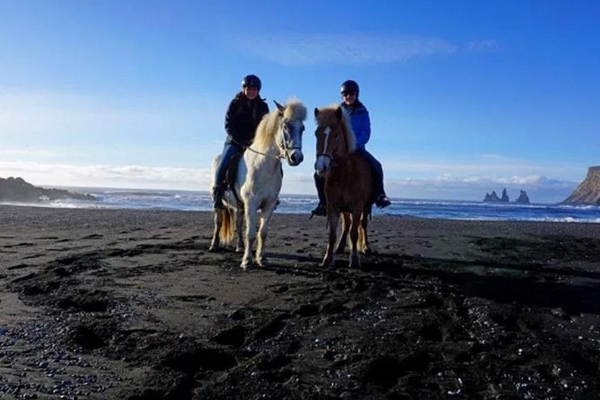 Horse Riding on the Black Sand Beach and Free Hotel Transfers - Why the guide and photography service matter