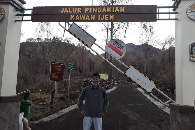 Ijen Crater Private Guided Trekking Tour From Bali - Why the blue fire makes this trip different