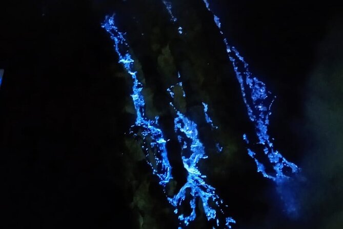 Ijen Crater Tour From Bali 1 Day - Climbing Mount Ijen before sunrise