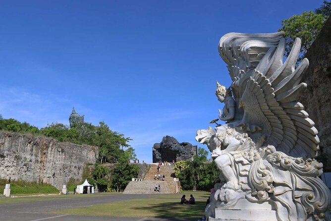 Indonesia: Garuda Wisnu Kencana - Balinese dance from 11.00 to 18.00 WITA