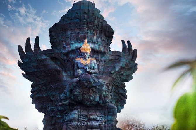 Indonesia: Garuda Wisnu Kencana - Guided statue access and moving around the grounds