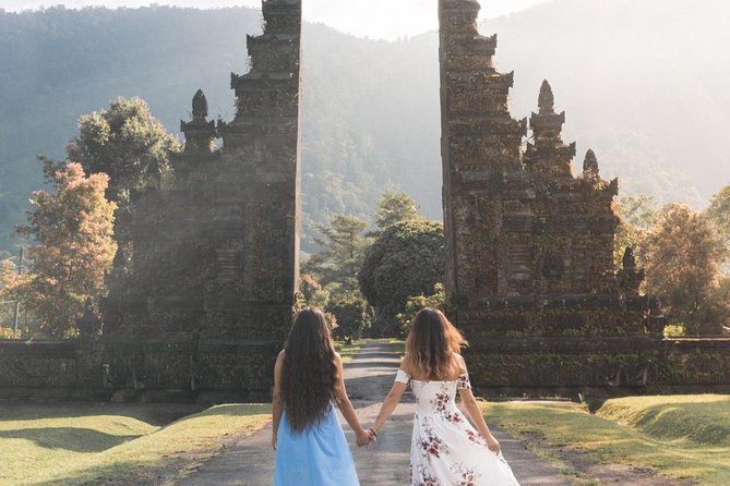 Instagram Tour in Bali: The Most Beautiful Spots - Eight hours in a private minivan