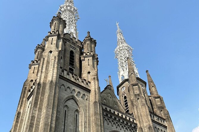Jakarta Half-Day Guided Tour with a Private Fun Local Host - Jakarta Cathedral and Istiqlal Mosque