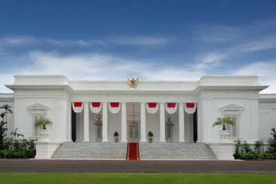 Jakarta Half-Day Guided Tour with a Private Fun Local Host
