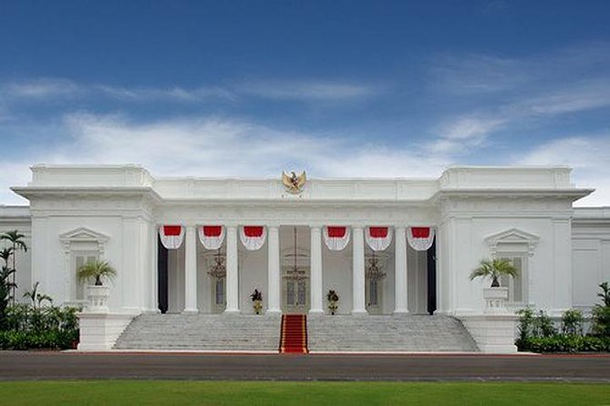 Jakarta Half-Day Guided Tour with a Private Fun Local Host - Monas, the 132-meter symbol of independence