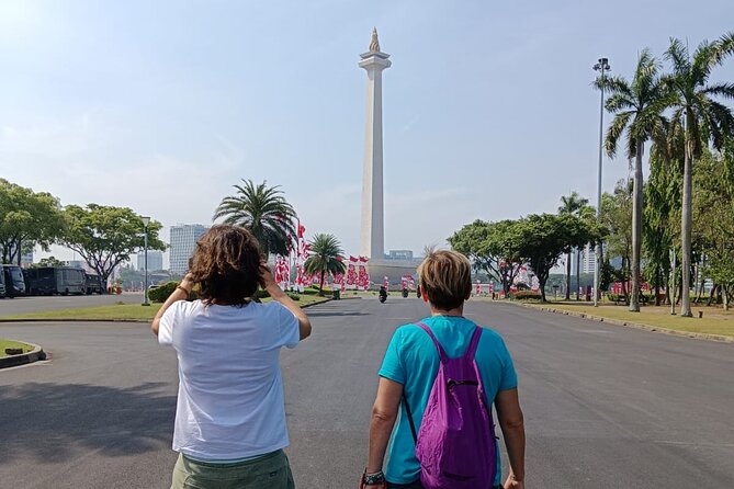 Jakarta Half Day Visit The Monument with Highlight City Tour - What the guide and driver add
