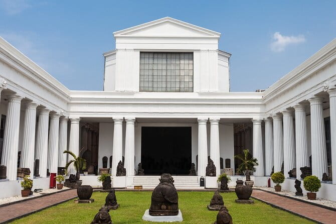 Jakarta Highlight Places with Multilingual Guide - Two hours in Jakarta Old Town