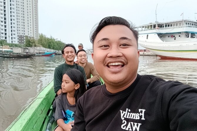Jakarta Night Tour with Dinner at Café or Food street - Two hours in Fatahillah Square and Old Town