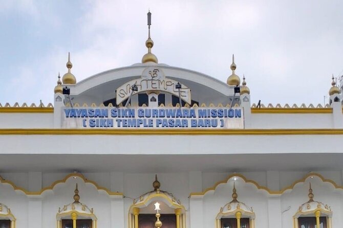 Jakarta Private Cultural Day Tour with Transport - Istiqlal Mosque and Jakarta Cathedral: two faiths side by side