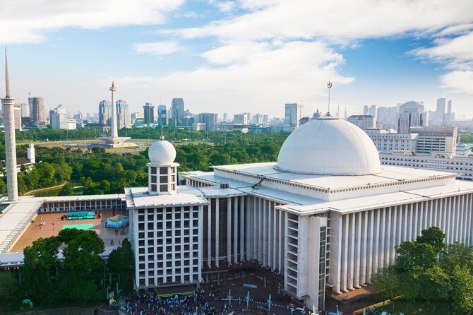 Jakarta Private Cultural Day Tour with Transport - Pasar Baru: a short Sikh cultural encounter