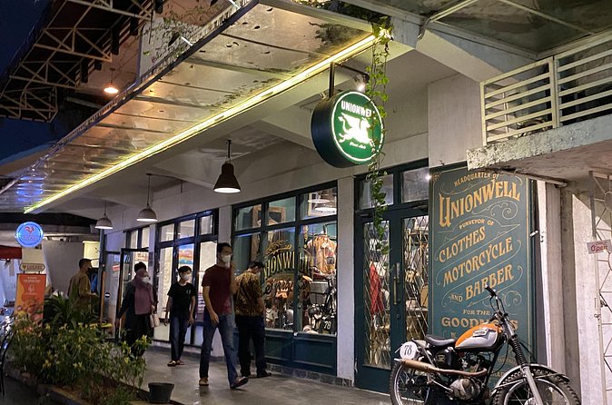 Jakarta Walking Tour with MRT and Multilingual Guide - Practical Details That Shape the Day