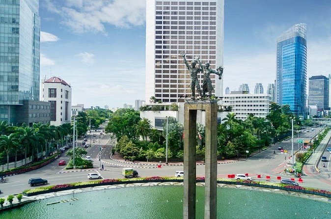 Jakarta Walking Tour with MRT and Multilingual Guide - Who Will Like This Jakarta Walk?