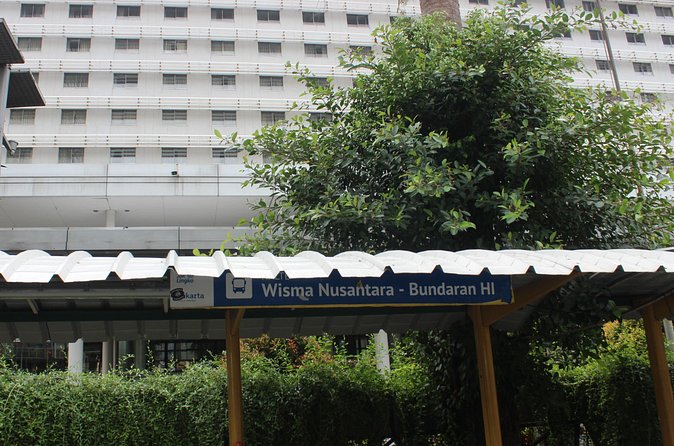 Jakarta Walking Tour with MRT and Multilingual Guide - Should You Book the Jakarta Walking Tour?