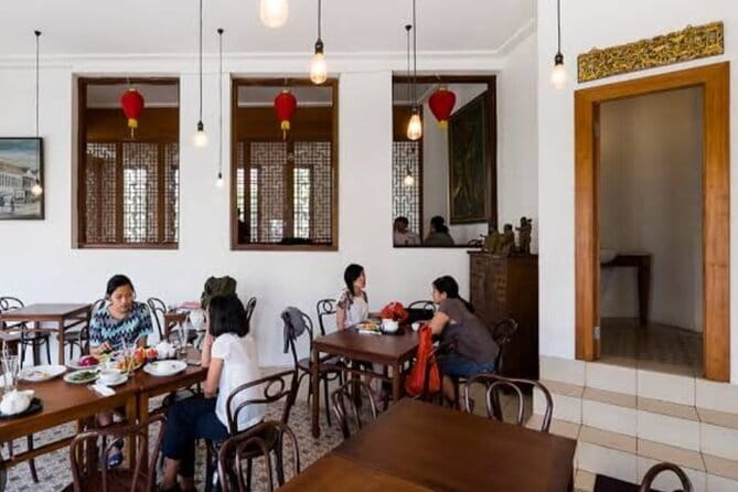 Jakarta Walking Tour with Public Transportation Visiting Sites - Glodok Chinatown and Jakarta’s Chinese past
