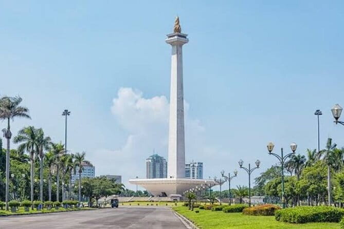 Jakarta Walking Tour with Public Transportation Visiting Sites - Monas, the final landmark and photo stop