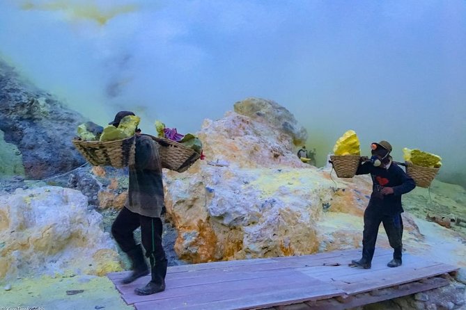 Kawah Ijen Midnight Tour (1 Day) - The midnight pickup from Banyuwangi