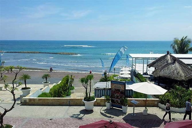 Kuta Half Day Tour - Take the funniest photos at Upside Down World Bali