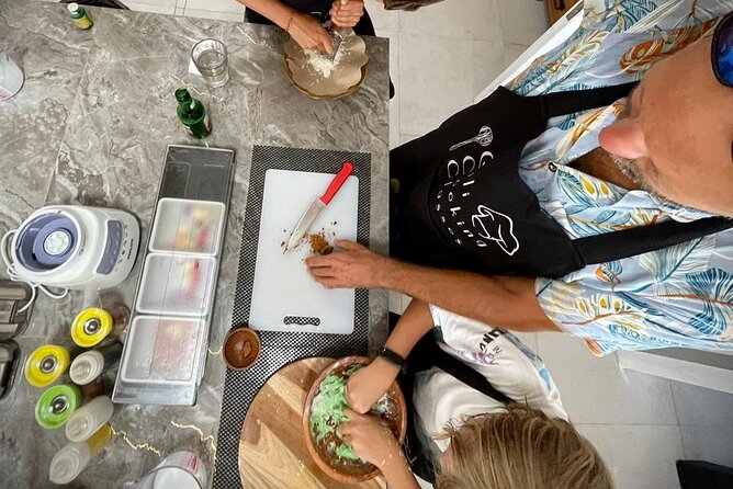 Learn to cook Indonesian food at Gili Cooking Classes Trawangan - Fried noodles and the pace of the kitchen
