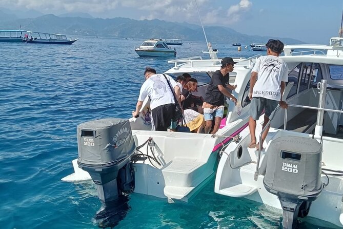 Lombok: Private Airport Lombok Transfers to or from Gili Islands - The road ride to Teluk Nare Harbor