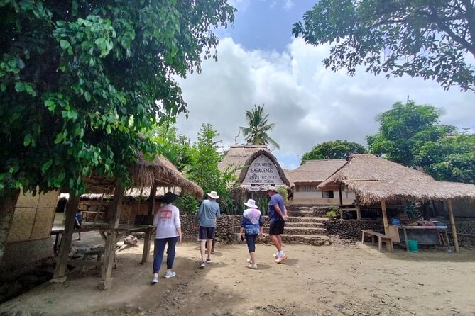Lombok Tour For Cruise Passangers - Banyumulek and the work of local potters