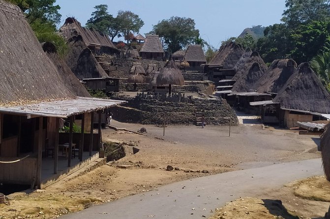 Maumere to Labuan Bajo Flores Overland Tour 7 Days Car Trip - Day 2: Kelimutu, village traditions, and Ende’s history