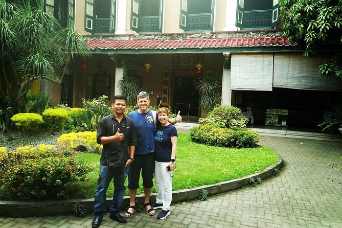 Medan city Tour - A local coffee stop with Kopi Saok