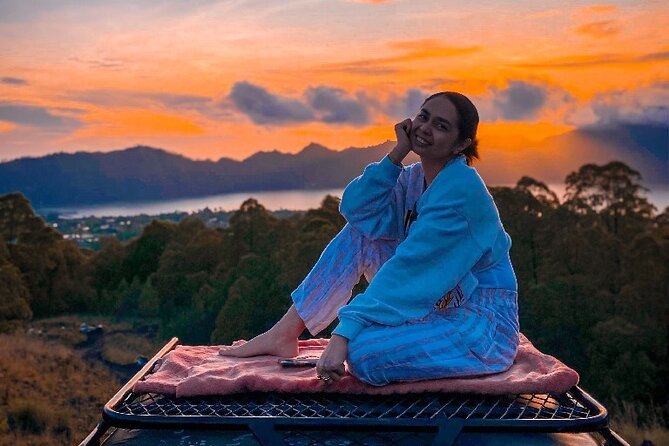 Mount Batur Jeep Sunrise & Hot Spring - All Inclusive Tour - The private Jeep format, with a few rough edges