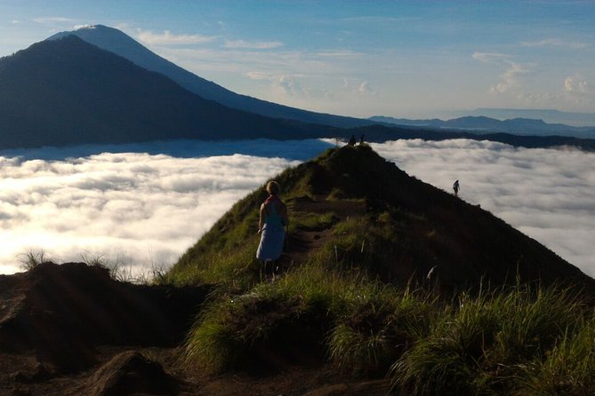 Mount Batur Sunrise Hike and Natural Hot Spring Option - Breakfast on the summit