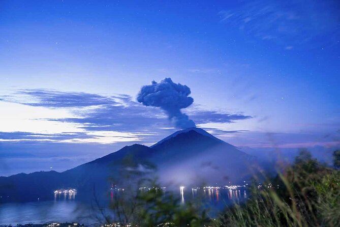 Mount Batur Sunrise Trekking Sharing Group - Sunrise above Bali’s volcanic country