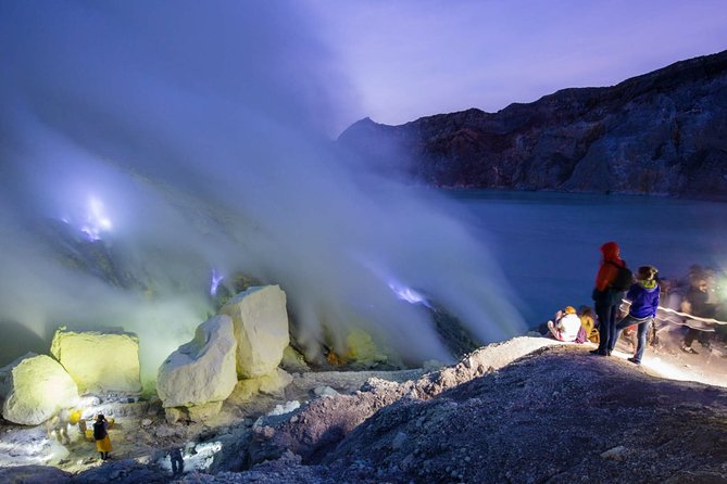 Mount Bromo & Ijen & Madakaripura Waterfall Tour (3D2N) - What to pack for the cold, wet, and late hours