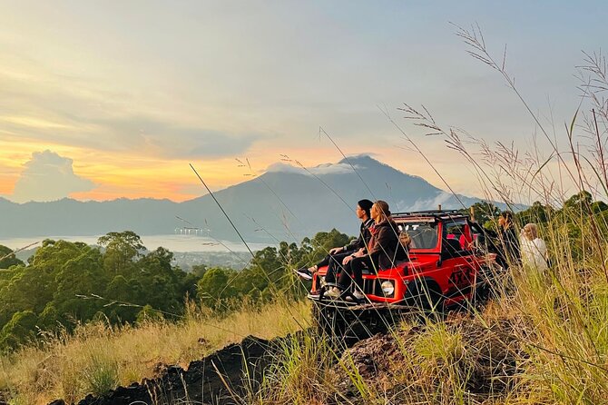 Mt Batur Sunrise Jeep With Breakfast - All Inclusive - Breakfast with a view of the volcanic valley
