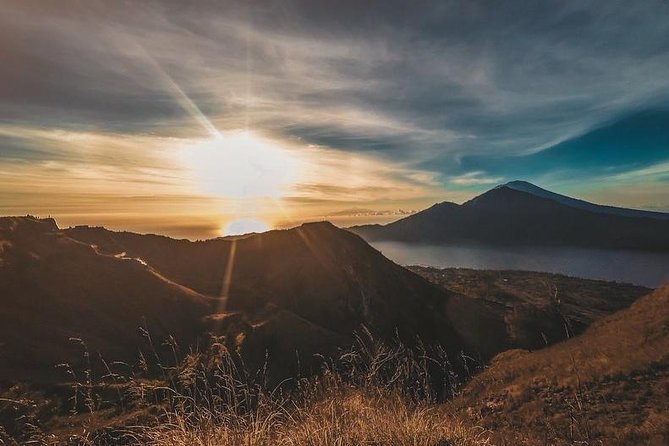 Mt batur Sunrise Trekking and Natural Spring Tour - The descent is where the hike tests you