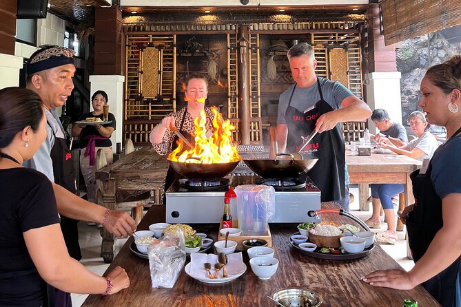 Mufu Rendang Cooking Class Kuta - Lunch is the payoff, not an afterthought
