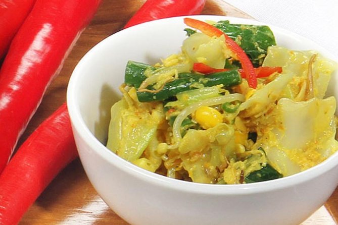 Nia Bali Seminyak Cooking Class - From Base Be Pasih to Nasi Goreng Ayam