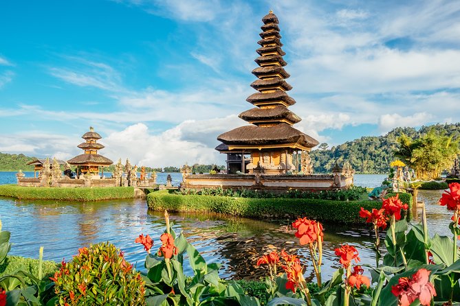 North Bali: Sekumpul Waterfalls and Ulun Danu Temple Tour - Taman Ayun and the final temple stop