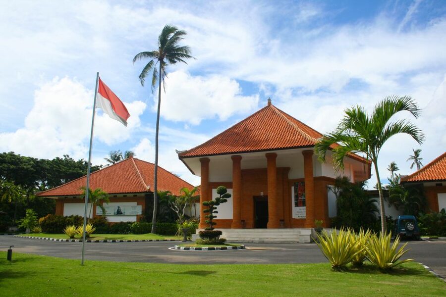 Nusa Dua: Museum Pasifika Admission Ticket with Audio Guide - The Building, Climate, and Condition of the Art