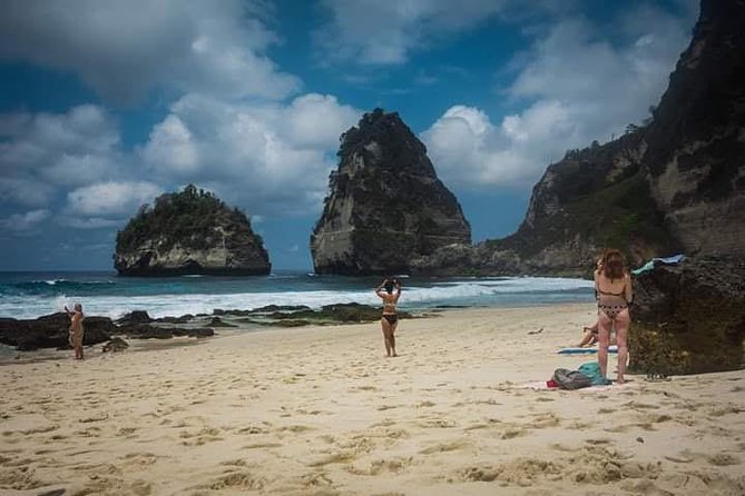 Nusa Penida Bali Costumize Tour - Broken Beach and its natural arch