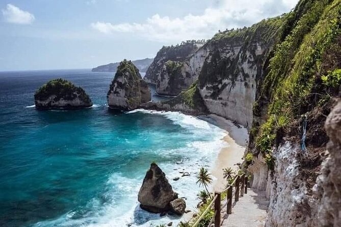 Nusa Penida East And West Full Day Private Guided Tour - Starting with breakfast above Diamond Beach
